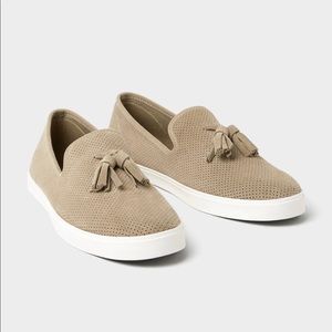 🆕  Men’s Zara Suede Sneakers With Tassels Size 9